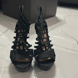 Brand: GIANNI BINI; Size: 11M; Color: Black